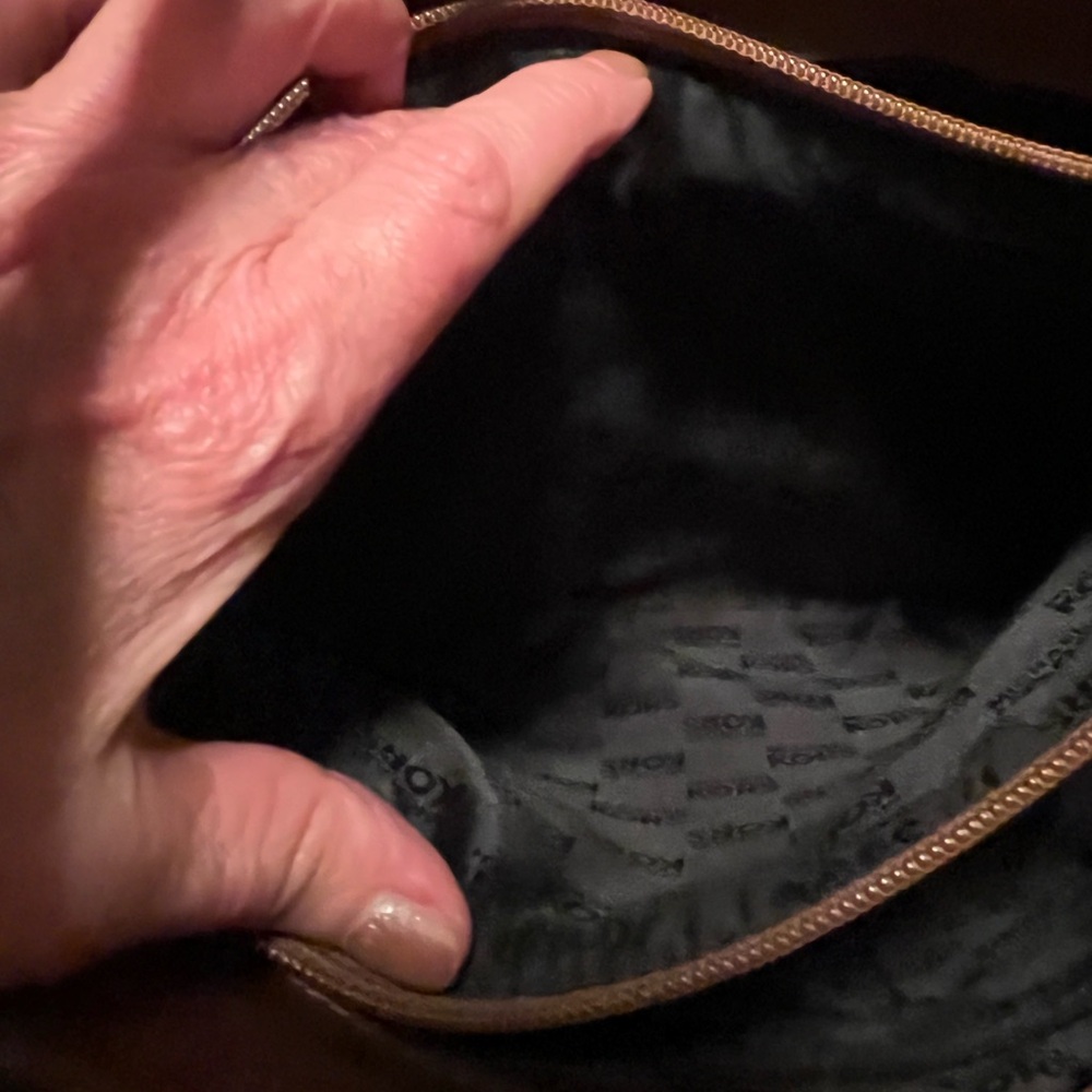 Michael Kors Black and Tan Tote with Wallet - Picture 13 of 15